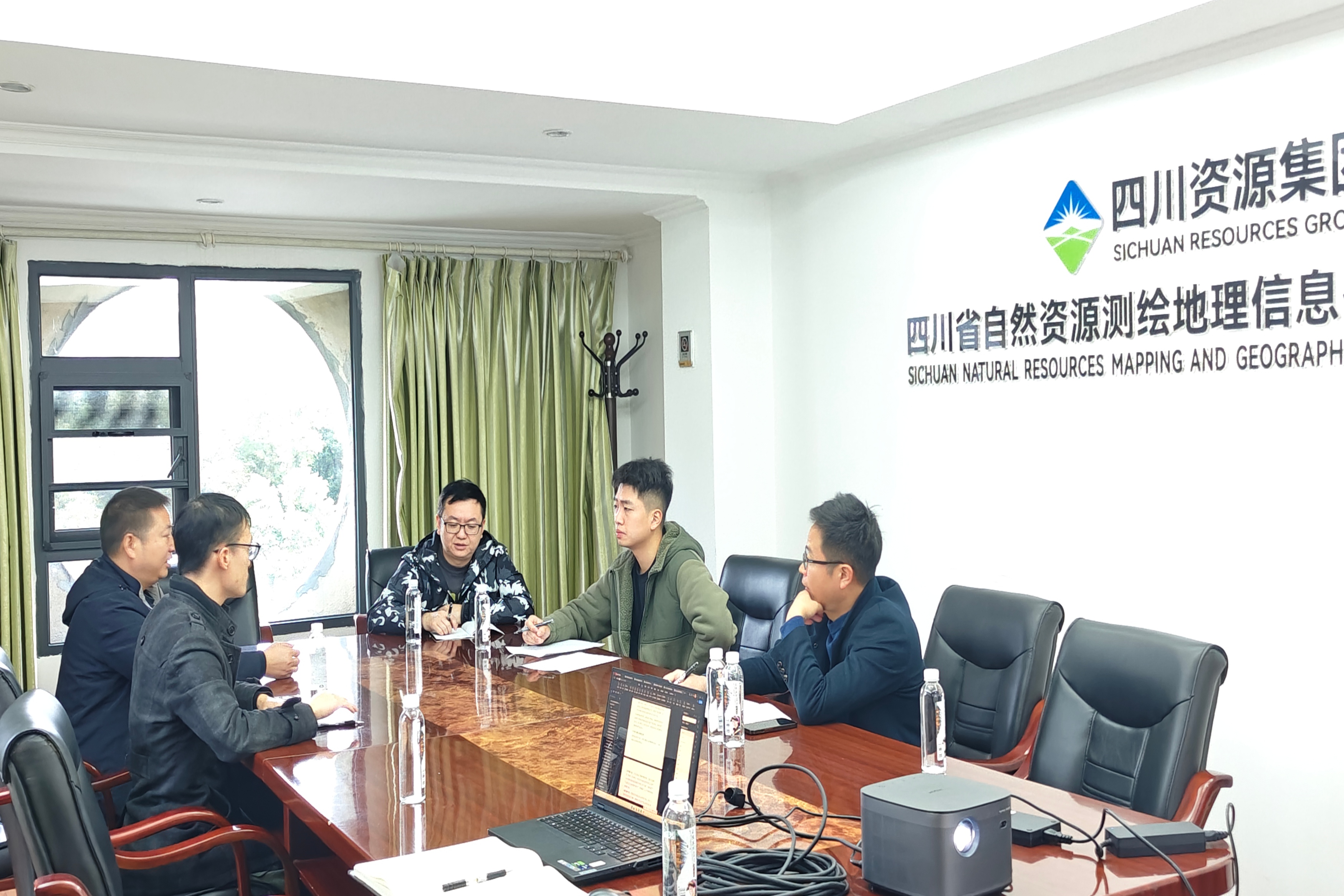 ��������