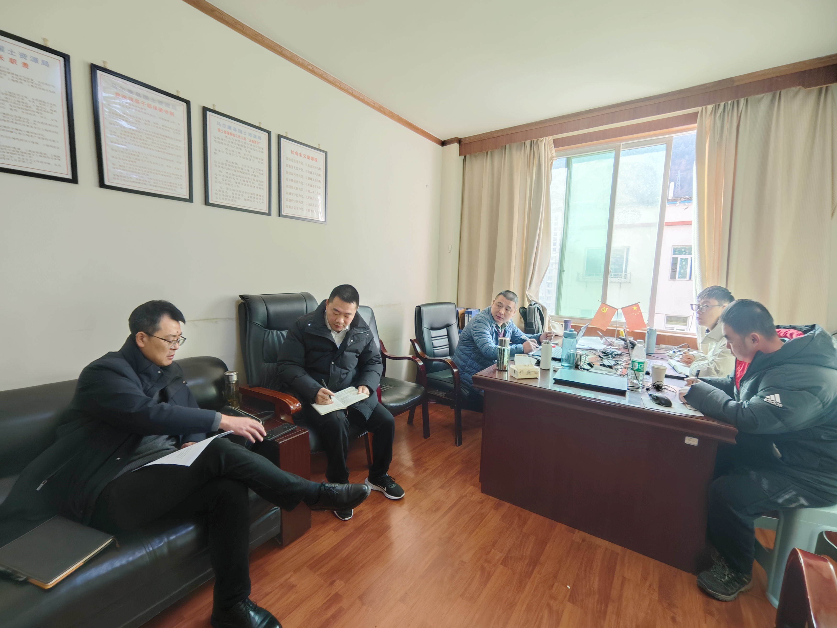 付业平在阿坝效劳处调研 付业平在阿坝效劳处调研